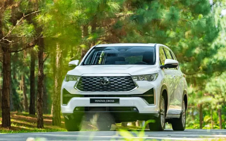 Các hãng ô tô Nhật Bản, Hàn Quốc “chạy đua” giành thị phần thị trường xe Việt 2026