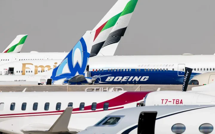 Lần đầu tiên sau 7 năm, Boeing bán được nhiều máy bay hơn Airbus