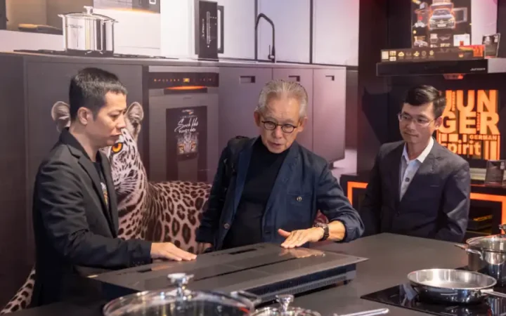 Nhà sáng lập Kingsmen yêu thích thiết kế sáng tạo của Junger JG tại MComplex