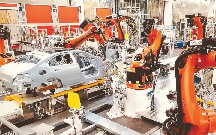 Xây dựng Chiến lược phát triển ngành ô tô Việt Nam: Đột phá lộ trình xanh và làm chủ công nghệ cốt lõi