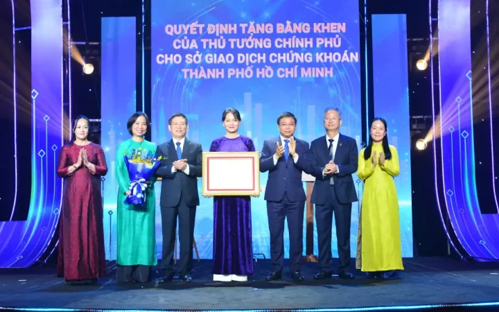 HOSE năm 2025: VN-Index chinh phục mốc 1.784 điểm, vốn hóa thị trường đạt trên 72% GDP