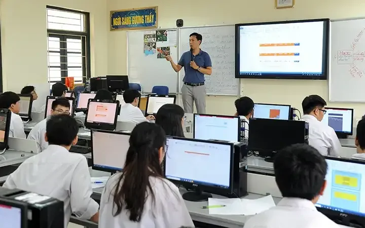 Cách tiếp cận “toàn xã hội” để bảo đảm sự tham gia thực chất của trẻ em trong chuyển đổi số giáo dục