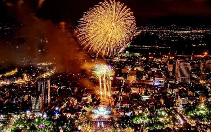Hải Phòng bắn pháo hoa 02 điểm chào mừng thành công Đại hội XIV của Đảng
