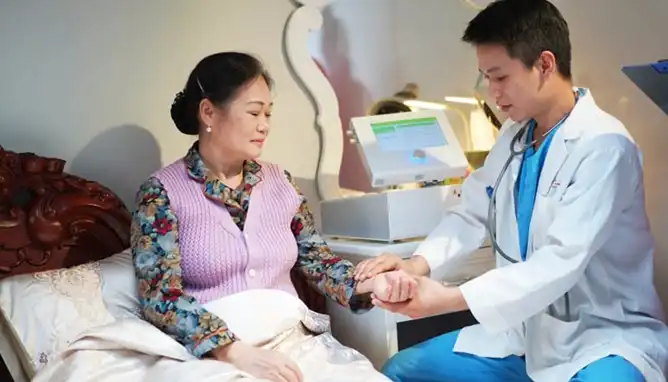 HĐND TP. Hà Nội sửa đổi nghị quyết về giá khám, chữa bệnh theo thủ tục rút gọn