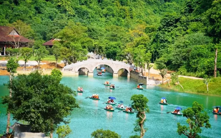 Thung Ui: Điểm thu hút mới của du lịch di sản Tràng An (Ninh Bình)