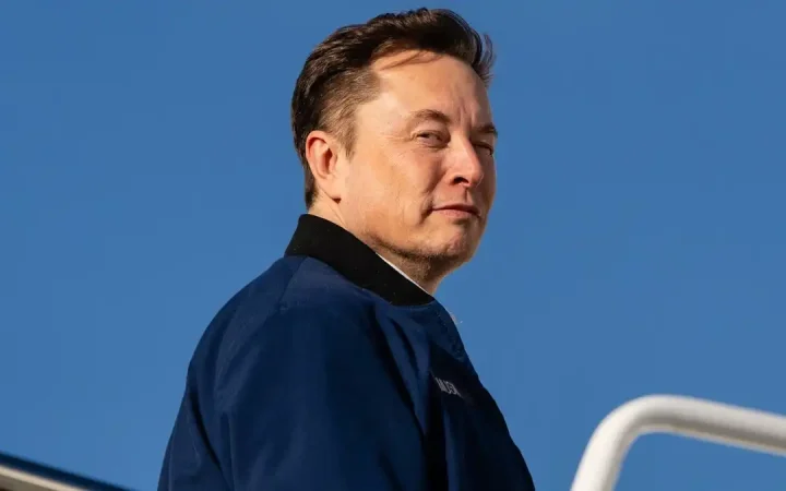 Elon Musk muốn xây dựng nhà máy vệ tinh AI trên Mặt trăng
