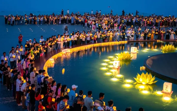 Du lịch tâm linh thu hút khách dịp đầu xuân