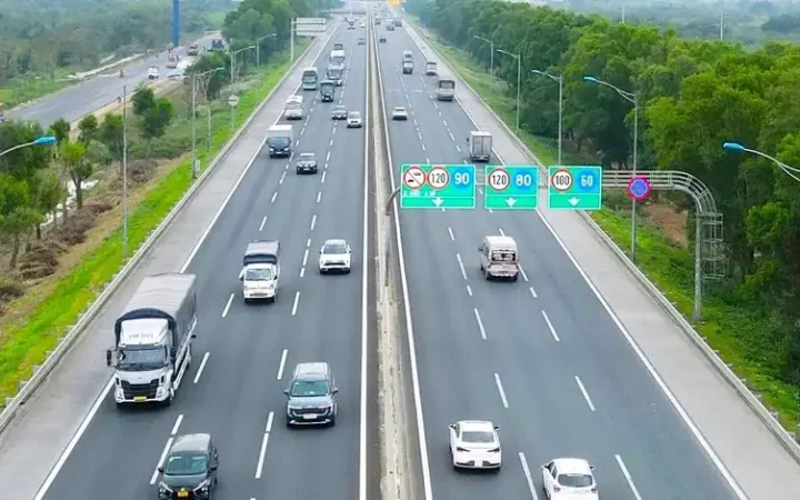 Đặt mục tiêu đến năm 2050 Việt Nam có 43 tuyến đường cao tốc