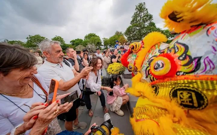 Du lịch cả nước khởi sắc mạnh mẽ dịp Tết Nguyên đán 2026