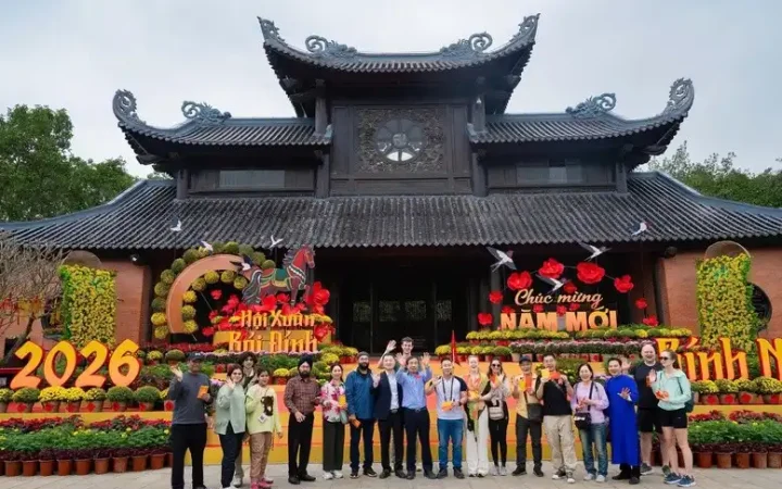 Ngành du lịch đón hơn 14 triệu lượt khách dịp Tết Bính Ngọ