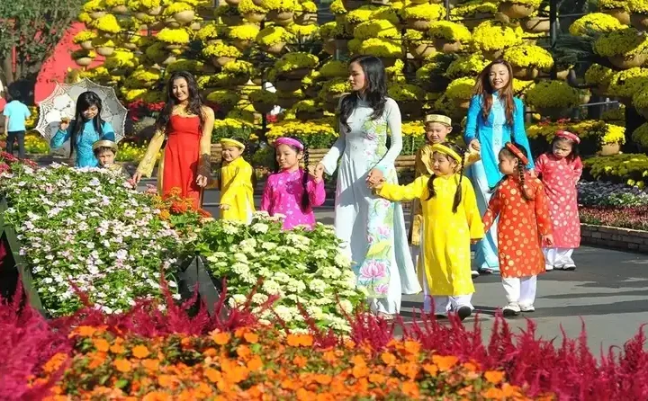 Câu chuyện đầu năm – Từ năm Ất Tỵ sang năm Bính Ngọ, từ ‘tâm’ đến ‘trí’