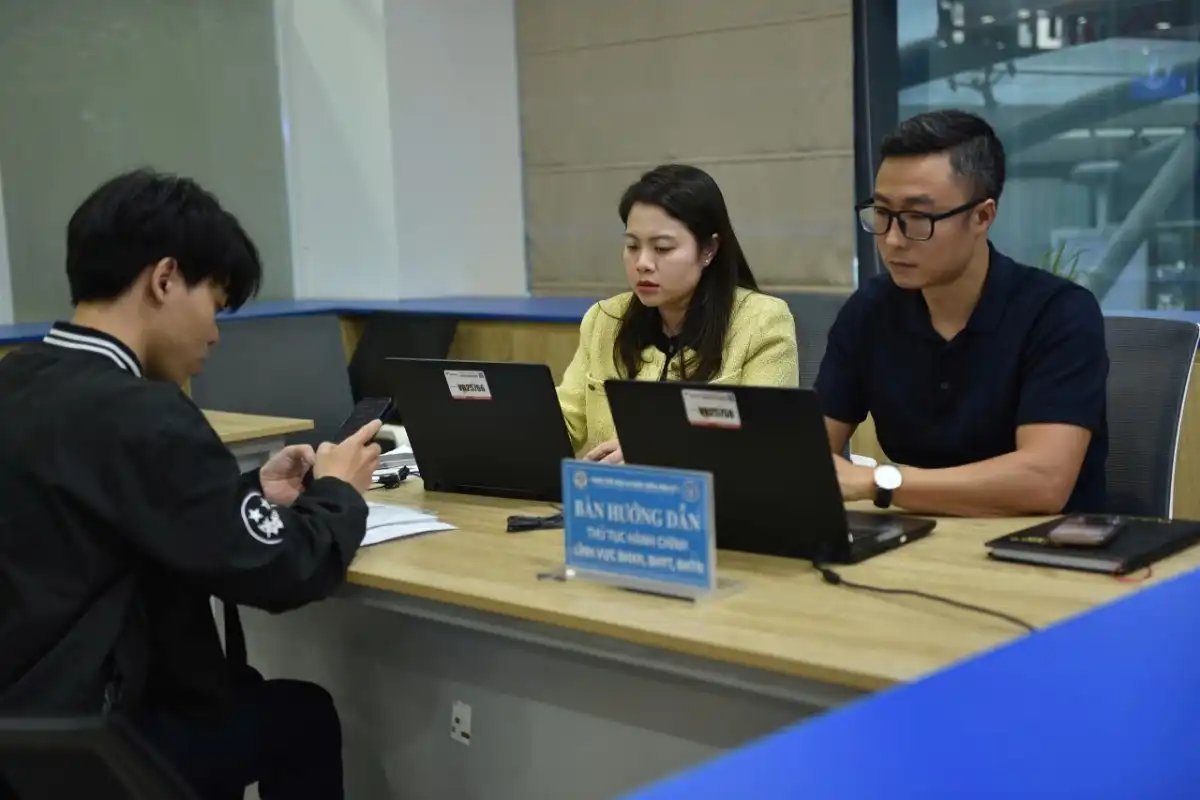 Hà Nội thực hiện 10 thủ tục về bảo hiểm toàn trình từ 16/3