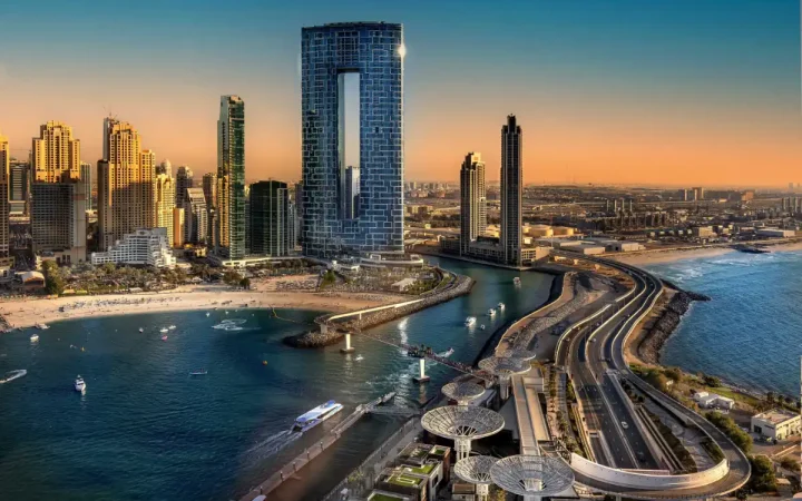 UAE nỗ lực giữ ổn định thị trường du lịch trong chiến sự