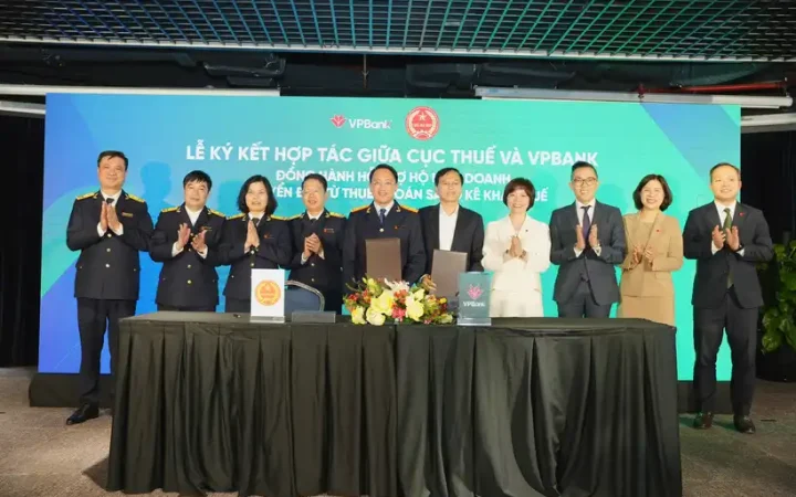 VPBank triển khai chuỗi hoạt động hỗ trợ hộ kinh doanh thích ứng cơ chế thuế mới
