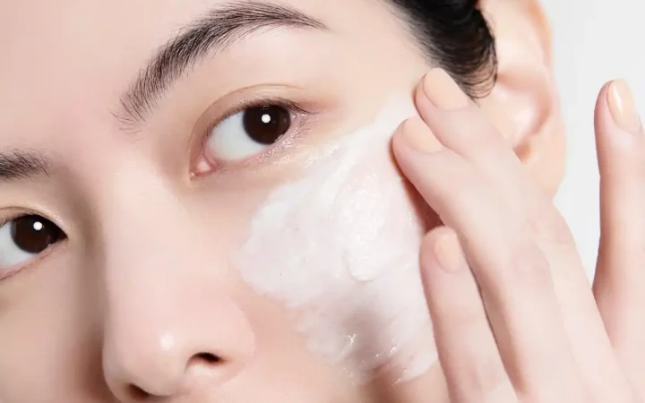 5 sản phẩm sữa rửa mặt tốt nhất cho làn da trưởng thành, lão hóa
