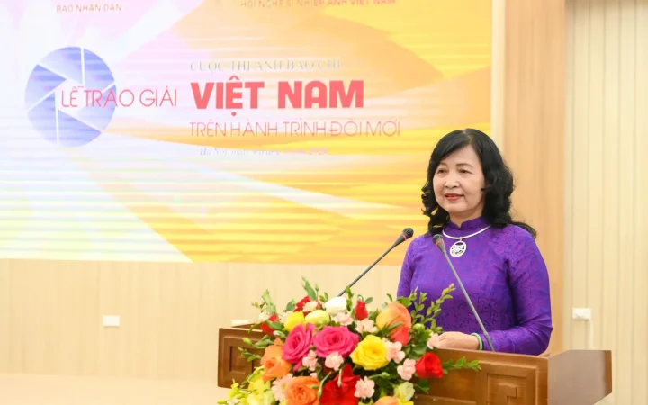Vinh danh 22 tác phẩm xuất sắc tại Cuộc thi ảnh báo chí “Việt Nam trên hành trình đổi mới”
