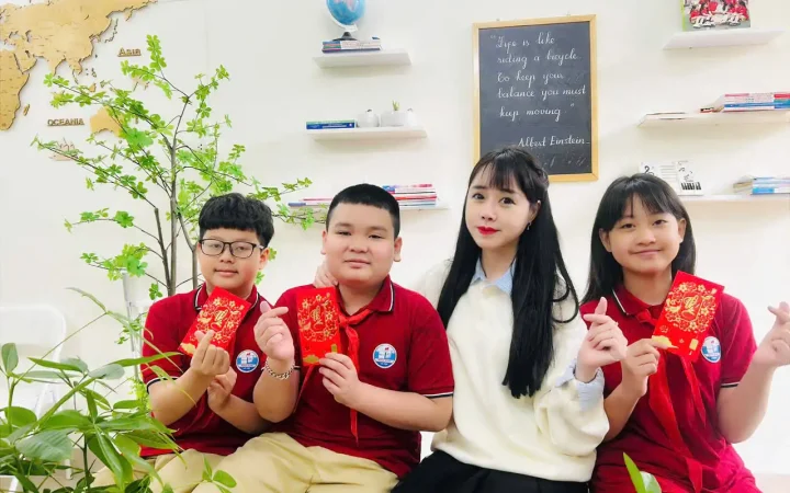 Cô giáo mang vẻ đẹp Hà Nội và khát vọng đổi mới