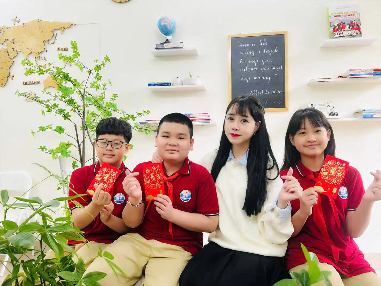 Cô giáo mang vẻ đẹp Hà Nội và khát vọng đổi mới