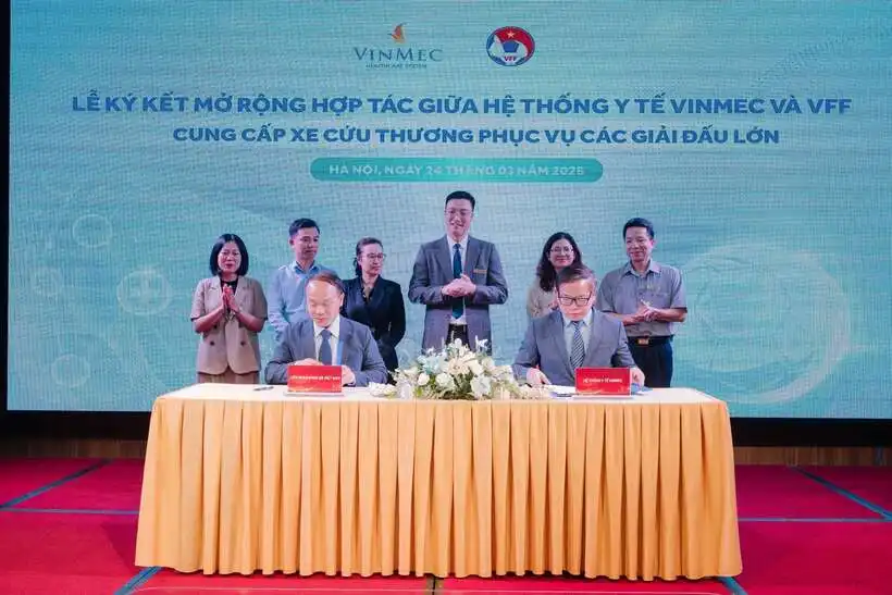 Vinmec cung cấp dịch vụ cứu thương chất lượng cao cho các trận đấu của đội tuyển bóng đá quốc gia