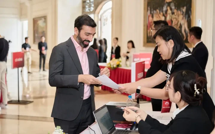 Cùng với tăng vốn để dẫn đầu, Techcombank làm gì để hệ sinh thái vươn tầm quốc tế?