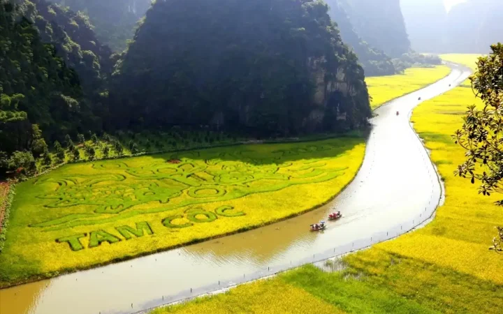 Du lịch Ninh Bình tôn vinh di sản, kết nối không gian rừng – biển