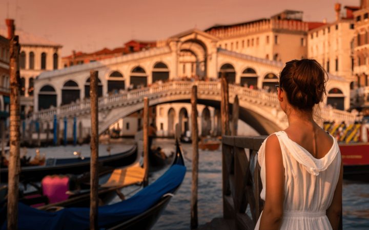 Chiến lược tiếp cận nghệ thuật của ngành công nghiệp xa xỉ