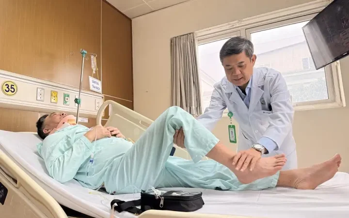Bác sĩ Việt Nam điều trị thành công cho nhiều bệnh nhân nước ngoài