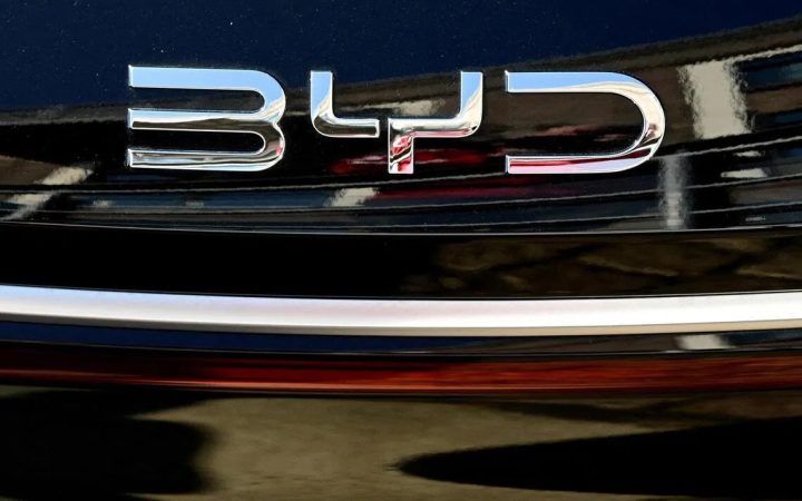 Cổ phiếu lao dốc, BYD vẫn đặt mục tiêu trở thành nhà sản xuất ô tô lớn nhất thế giới