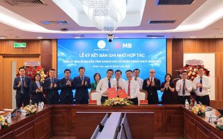 MB ký kết hợp tác với tỉnh Khánh Hòa, đồng hành thúc đẩy chuyển đổi số địa phương