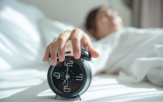 Ngủ quá ít hay quá nhiều đều liên quan đến ung thư